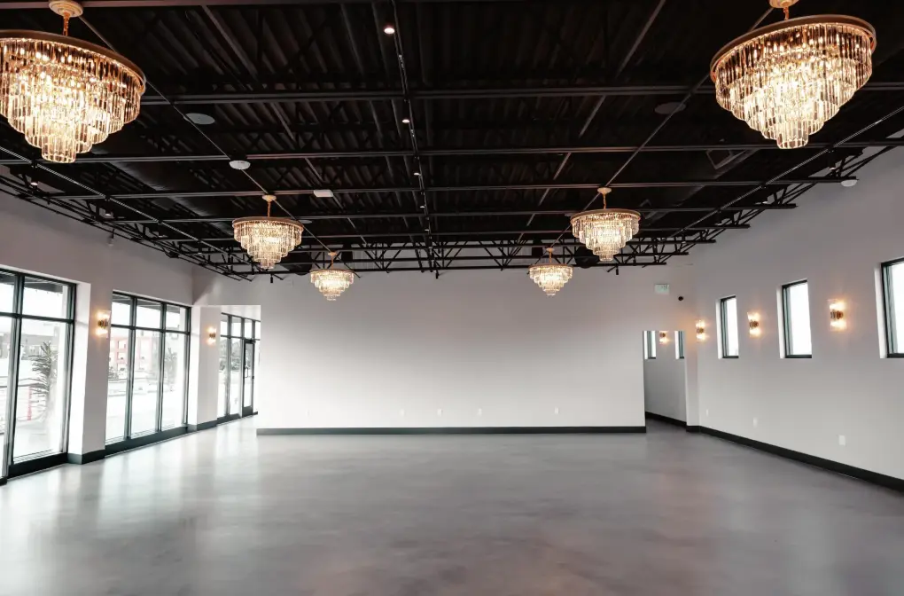 Empty room with chandeliers