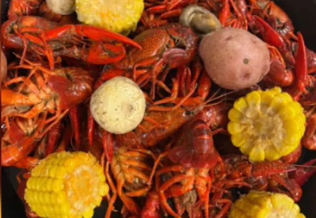 Tipsy Crawfish, a group-friendly restaurant in McKinney